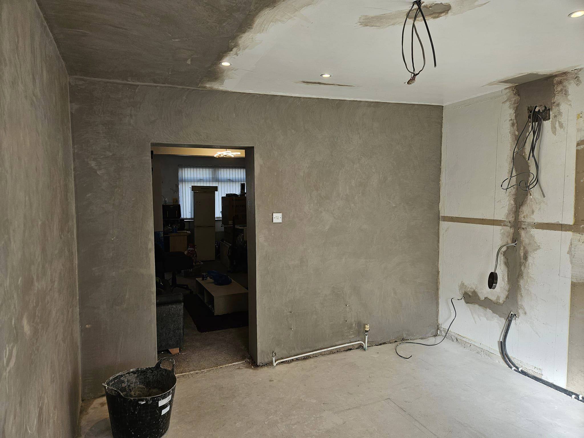 Electricians & Plasterers in Lisburn